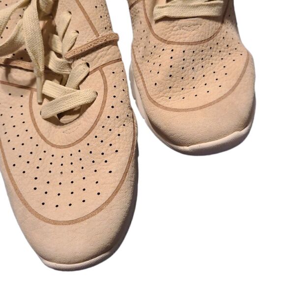 Gentle Souls Raina Leather Butter Light Jogger Sneaker | 9.5 - Picture 8 of 14